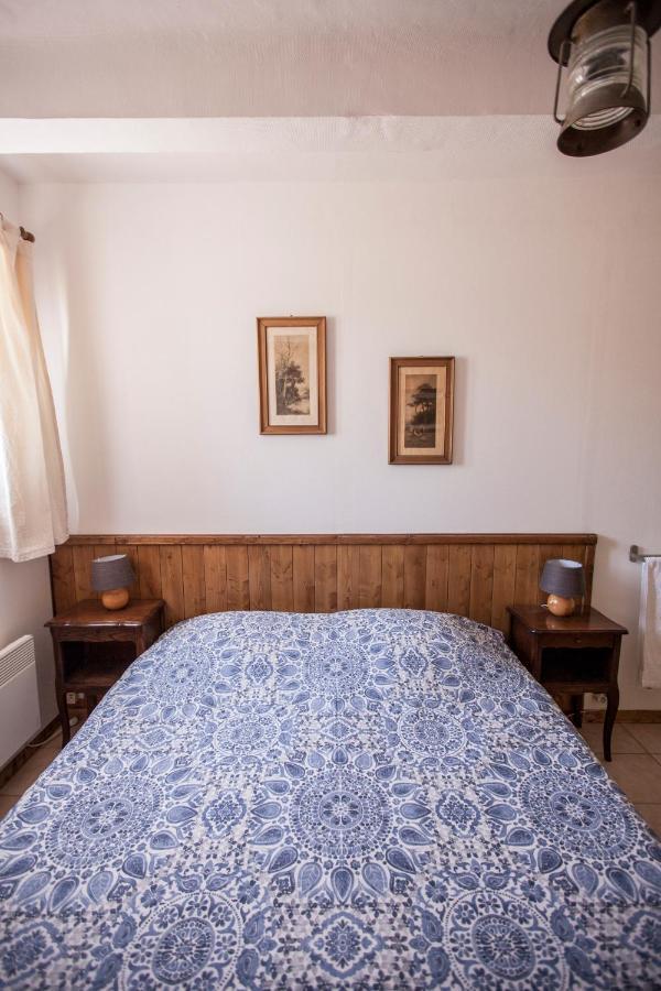 De La Place Hotel Mezel (Alpes-de-Haute-Provence)